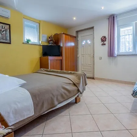 Appartement Ellen 250m From The *