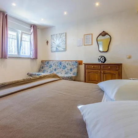 Ellen 250m From The * Crikvenica